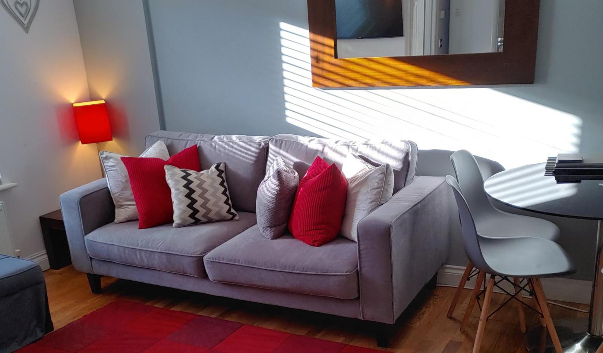 The Bath House Apartments - Free 1St Breakfast - Free Parking Екстериор снимка
