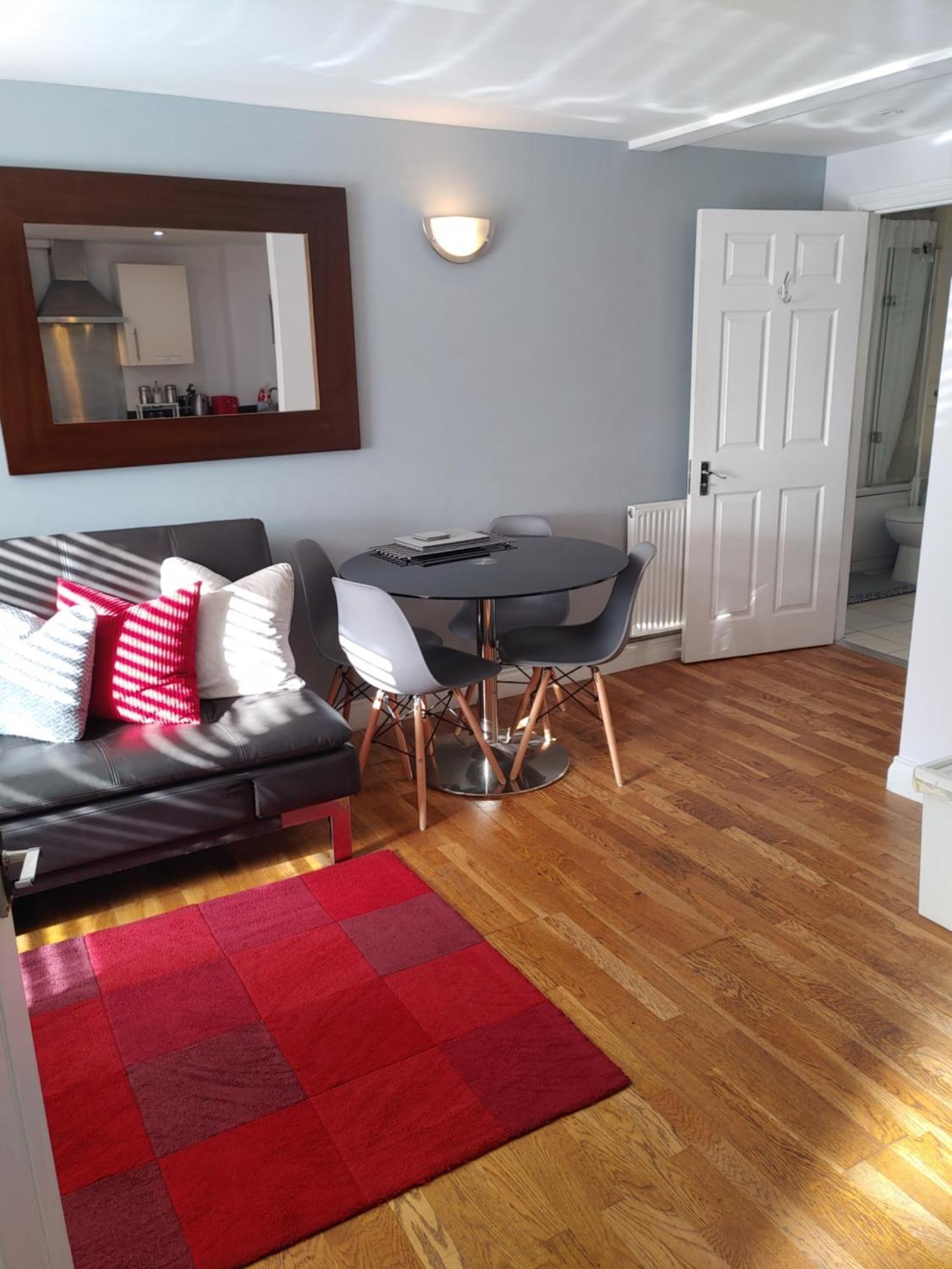 The Bath House Apartments - Free 1St Breakfast - Free Parking Екстериор снимка