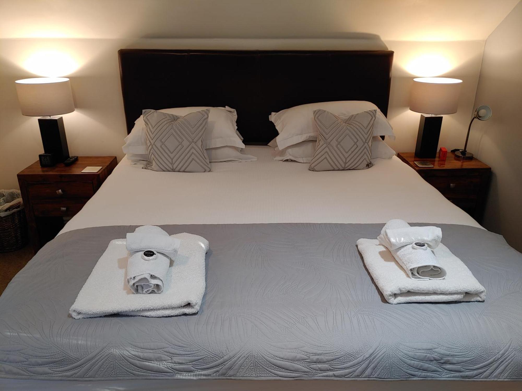 The Bath House Apartments - Free 1St Breakfast - Free Parking Екстериор снимка
