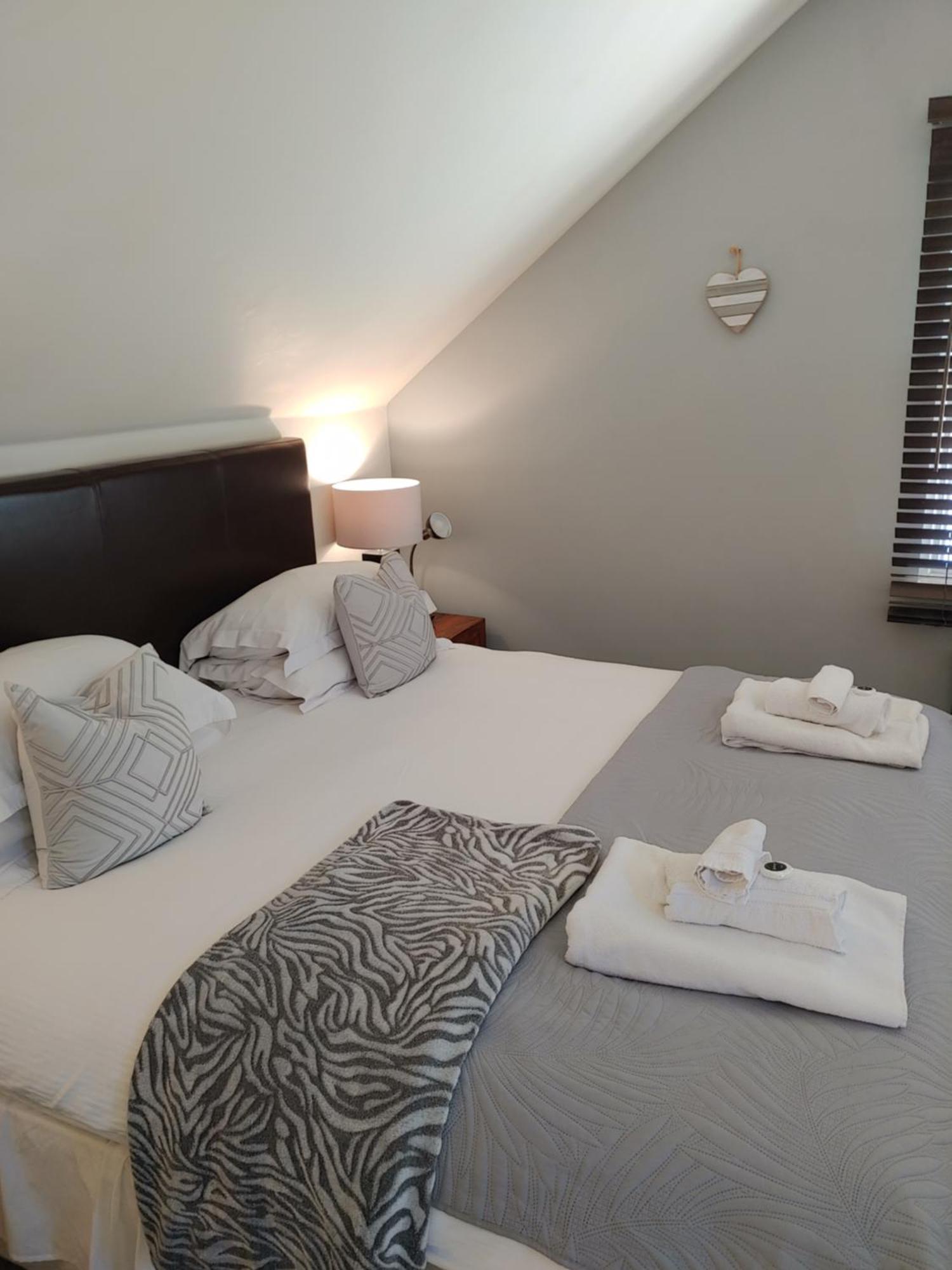 The Bath House Apartments - Free 1St Breakfast - Free Parking Екстериор снимка